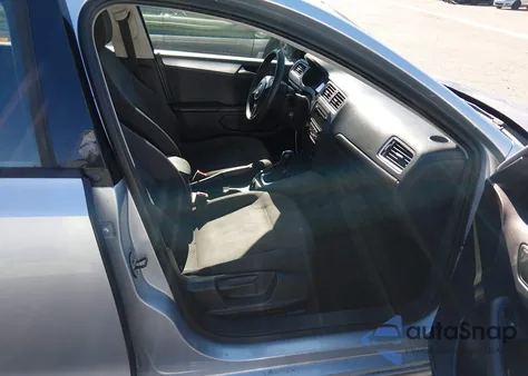 2013 Volkswagen Jetta 2.0L S z USA, uszkodzony, nr VIN 3VW2K7AJ9DM451687